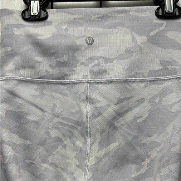 lululemon athletica Light Gray Camo Leggings - Picture 4 of 11